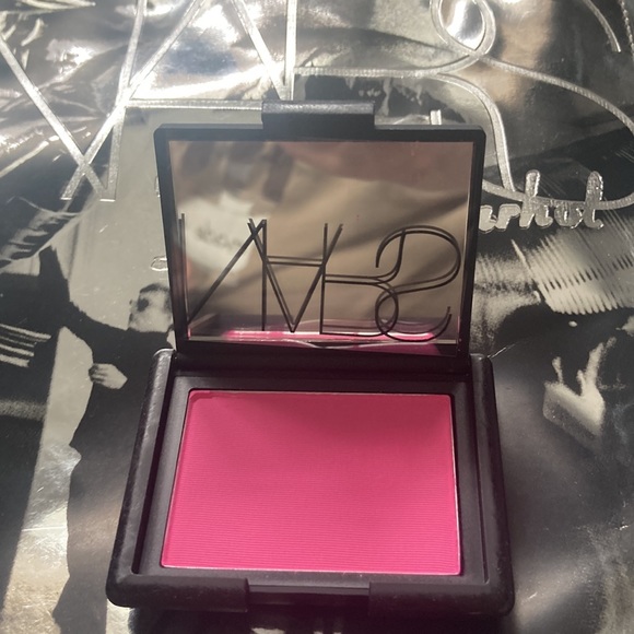 NARS Andy Warhol makeup and pouch - Picture 4 of 10